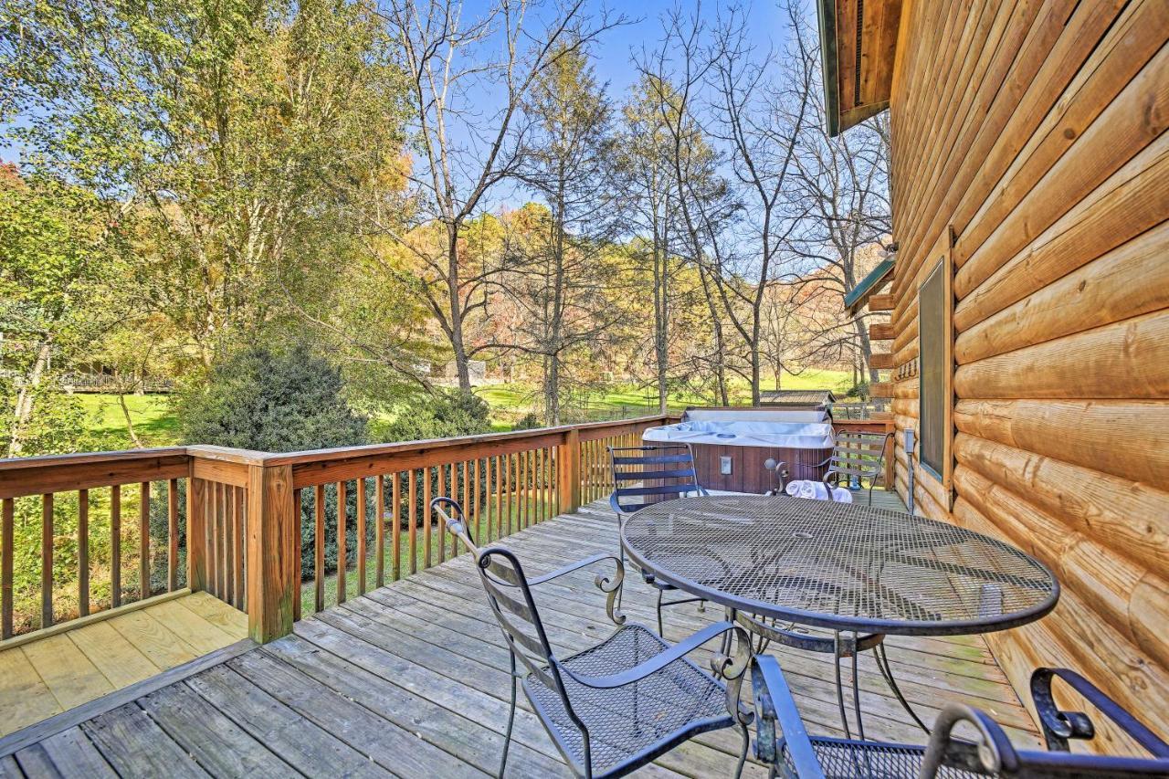 Creekside Bryson City Cabin With Private Hot Tub Villa Exterior foto